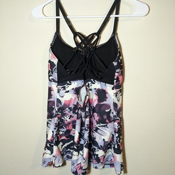 Tankini top bundle - Picture 6 of 16